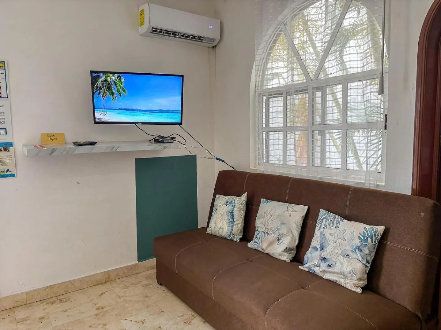 Spacious King Room Near Beach & Quinta 普拉亚卡门 0*,  墨西哥