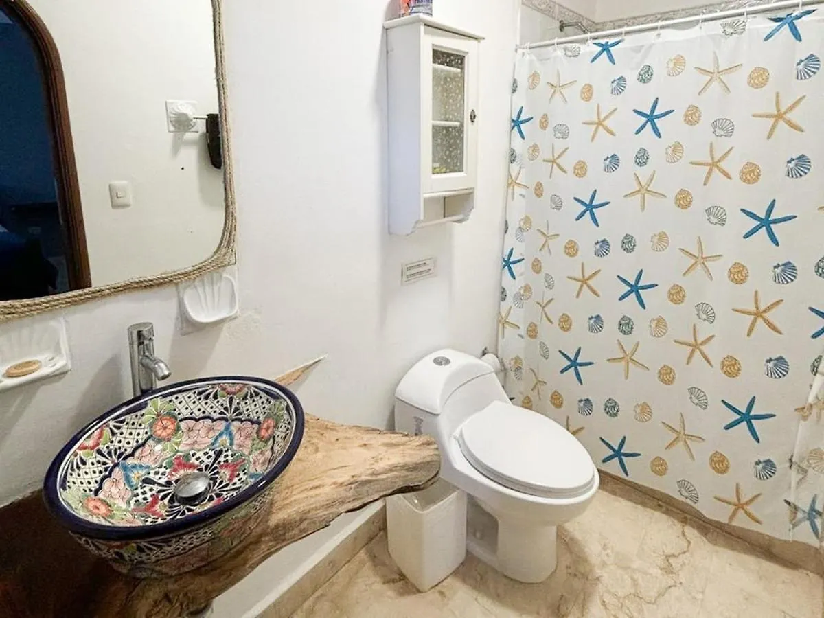 Spacious King Room Near Beach & Quinta Playa del Carmen